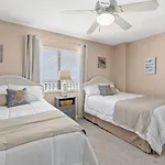 Beachfront Breeze By Avantstay Beachfront Condo